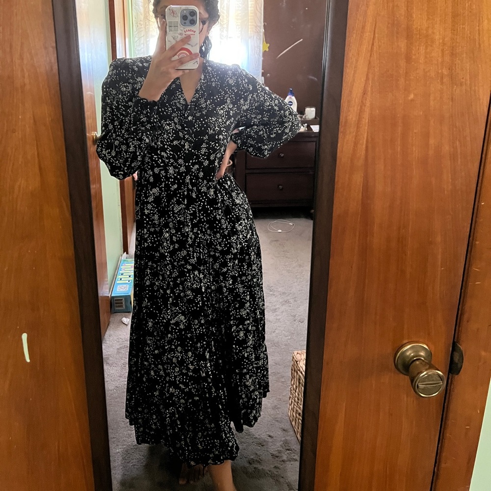 Zara Midi Summer dress in Black (size small)